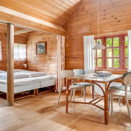 Henke - 100m From The Sea By Interhome *